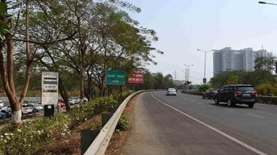 Navi Mumbai, India - March 4, 2021:Path cleared for Palm Beach road underpass - From Kesar Solitaire Sanpada in Navi Mumbai, India, on Thursday, March 4, 2021. (Photo by Bachchan Kumar/ HT PHOTO) (HT PHOTO)