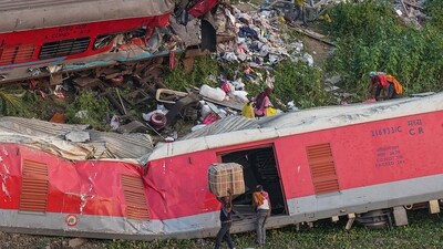 On the evening of June 2, the Coromandel Express crashed into a stationary freight train at Bahanaga Bazar station in Balasore, some of its derailed coaches then colliding with the onrushing Yeshwantpur-Howrah Express in what was India’s worst rail accident in three decades, leaving 288 dead and over 1,100 injured. (PTI) On the evening of June 2, the Coromandel Express crashed into a stationary freight train at Bahanaga Bazar station in Balasore, some of its derailed coaches then colliding with the onrushing Yeshwantpur-Howrah Express in what was India’s worst rail accident in three decades, leaving 288 dead and over 1,100 injured. (PTI)