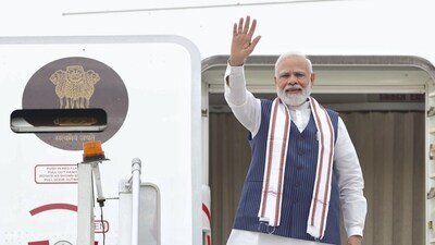 Prime Minister Narendra Modi arrives in New York (PTI) Prime Minister Narendra Modi arrives in New York (PTI)