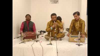 Shehnaai player Sher Ali at a performance (HT Photo) Shehnaai player Sher Ali at a performance (HT Photo)