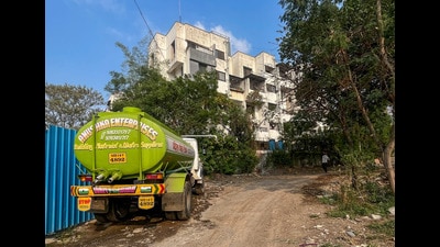 Tankers used to provide water in Baner-Balewadi. (HT PHOTO) Tankers used to provide water in Baner-Balewadi. (HT PHOTO)