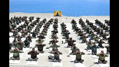 The Indian Army has incorporated yoga into the daily routine of its soldiers in high altitude areas. (HT Photo) The Indian Army has incorporated yoga into the daily routine of its soldiers in high altitude areas. (HT Photo)