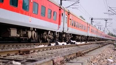 The incident took place in the general coach of Surat Express (19054) (Representative Photo) The incident took place in the general coach of Surat Express (19054) (Representative Photo)