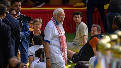 Prime Minister Narendra Modi (C) attends a yoga event at the United Nation headquarters in New York. (AFP) Prime Minister Narendra Modi (C) attends a yoga event at the United Nation headquarters in New York. (AFP)