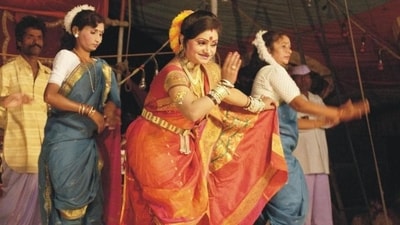 Lavani (Maharashtra): Lavani is a popular folk music and dance form from Maharashtra. It is characterized by fast-paced rhythmic patterns, expressive movements, and powerful vocals. It often addresses social and political issues. (File Photo (Sandesh Bhandare)) Lavani (Maharashtra): Lavani is a popular folk music and dance form from Maharashtra. It is characterized by fast-paced rhythmic patterns, expressive movements, and powerful vocals. It often addresses social and political issues. (File Photo (Sandesh Bhandare))