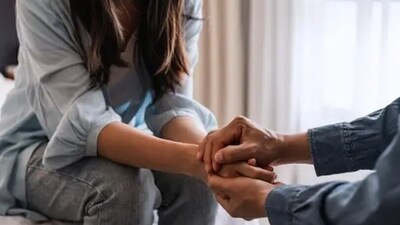When the avoidant partner puts in effort, it is important to notice the small changes and appreciate them for what they are doing. (Unsplash) When the avoidant partner puts in effort, it is important to notice the small changes and appreciate them for what they are doing. (Unsplash)
