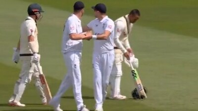 James Anderson (2nd from right) diffused the tension between Ollie Robinson and Usman Khawaja (Twitter) James Anderson (2nd from right) diffused the tension between Ollie Robinson and Usman Khawaja (Twitter)