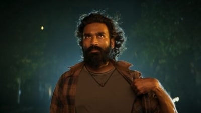 Dhanush in a still from Tere Ishk Mein.