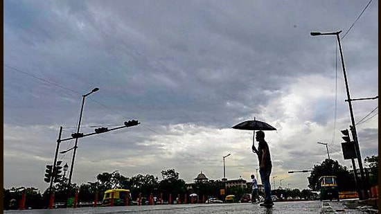 Light showers were also expected between June 25 and 27. (Hindustan Times)