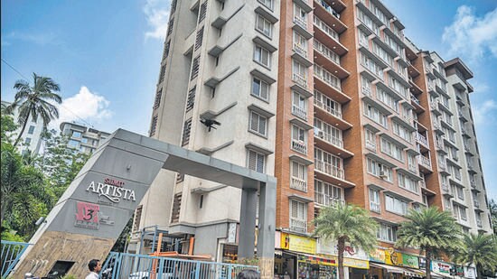 Mumbai, India - June 21, 2023: ED raid on Sujeet Patkars residence at Sumit Artista building, Kalina, Sanracruz in Mumbai, India, on Wednesday, June 21, 2023. (Photo by Satish Bate/ Hindustan Times) (Hindustan Times)