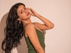 avneet_kaur_bodycon_dress