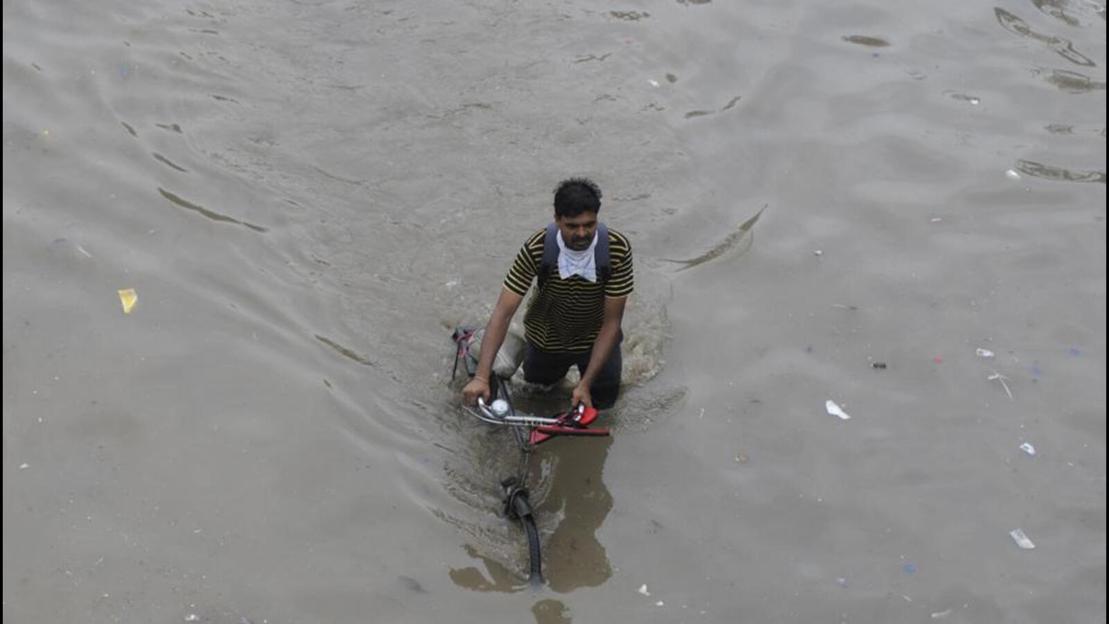 Gurugram admin gives officials a timeline to resolve waterlogging issue - Vimarsana News