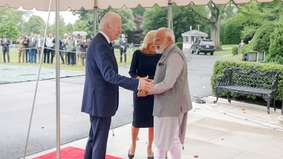 Joe Biden also gifted Prime Minister Modi a vintage American camera, accompanied by an archival facsimile print of George Eastman's Patent of the first Kodak camera, and a hardcover book on American wildlife photography.&nbsp;&nbsp; (PIB)