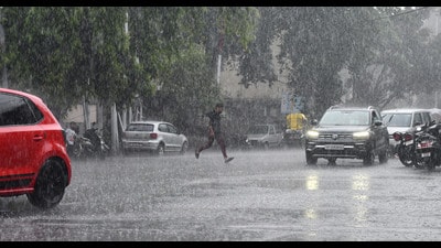 Rain that had lashed Lucknow on Wednesday. While three deaths were reported from the Kanpur region alone on Thursday, the details of the man who died in Kannauj were yet to be ascertained. (HT photo) Rain that had lashed Lucknow on Wednesday. While three deaths were reported from the Kanpur region alone on Thursday, the details of the man who died in Kannauj were yet to be ascertained. (HT photo)