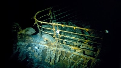 Titanic bow is seen during a dive at the resting place of the Titanic's wreck. (WHOI via REUTERS)