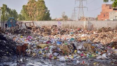 The waste management unit at Ret Mandi opened in 2022 and handles approximately 250-300 metric tonnes of solid waste per day generated by the corporation’s city zone. (Sakib Ali/HT Photo) The waste management unit at Ret Mandi opened in 2022 and handles approximately 250-300 metric tonnes of solid waste per day generated by the corporation’s city zone. (Sakib Ali/HT Photo)