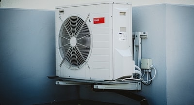 Air conditioner can pose a risk of heatstroke. Here are some dos and don'ts (Photo by Carlos Lindner on Unsplash ) Air conditioner can pose a risk of heatstroke. Here are some dos and don'ts (Photo by Carlos Lindner on Unsplash )