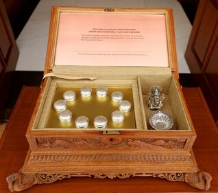 An idol of Lord Ganesha and a silver diya (oil lamp) in the sandalwood box. (ANI/ Twitter) An idol of Lord Ganesha and a silver diya (oil lamp) in the sandalwood box. (ANI/ Twitter)