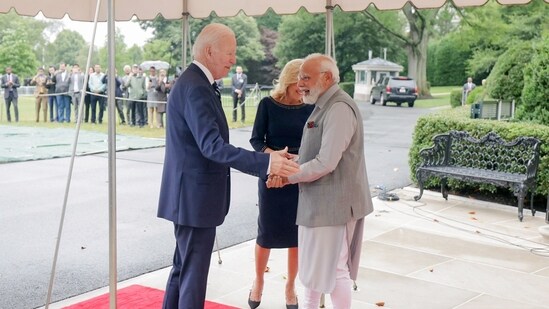Joe Biden also gifted Prime Minister Modi a vintage American camera, accompanied by an archival facsimile print of George Eastman's Patent of the first Kodak camera, and a hardcover book on American wildlife photography.&nbsp;&nbsp;(PIB)