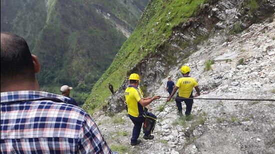 Ten people were killed after the vehicle they were travelling in fell into a 500-metre-deep gorge in Uttarakhand’s Pithoragarh district (HT Photo)