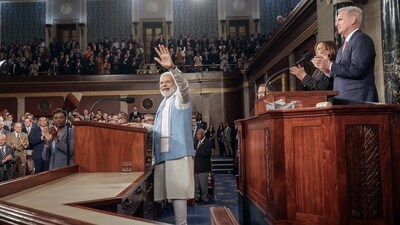 PM Modi’s address ended with a prolonged standing ovation and applause from the lawmakers and members of the Indian-American community. (PIB) PM Modi’s address ended with a prolonged standing ovation and applause from the lawmakers and members of the Indian-American community. (PIB)