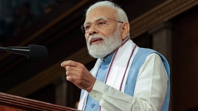 Highlighting India's sturdy economy, PM Modi said, "When I first visited the US as the PM, India was the 10th largest economy in the world. Today, India is the 5th largest economy. And India will be the third-largest economy soon....When India grows the whole world grows." (PIB) Highlighting India's sturdy economy, PM Modi said, "When I first visited the US as the PM, India was the 10th largest economy in the world. Today, India is the 5th largest economy. And India will be the third-largest economy soon....When India grows the whole world grows." (PIB)