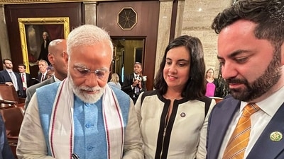 Members of the Indian-American community shouted 'Modi, Modi' and 'Bharat Mata Ki Jai' (Victory for Mother India). (ANI) Members of the Indian-American community shouted 'Modi, Modi' and 'Bharat Mata Ki Jai' (Victory for Mother India). (ANI)