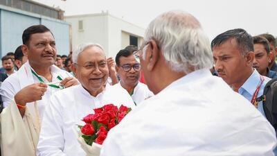 Congress president Mallikarjun Kharge with Bihar chief minister Nitish Kumar at the Patna airport. (PTI) Congress president Mallikarjun Kharge with Bihar chief minister Nitish Kumar at the Patna airport. (PTI)