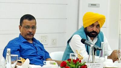 Delhi chief minister Arvind Kejriwal and Punjab Chief Minister Bhagwant Mann attend the Opposition leaders' meeting regarding a joint strategy for the 2024 Lok Sabha elections, in Patna on Friday. (ANI) Delhi chief minister Arvind Kejriwal and Punjab Chief Minister Bhagwant Mann attend the Opposition leaders' meeting regarding a joint strategy for the 2024 Lok Sabha elections, in Patna on Friday. (ANI)