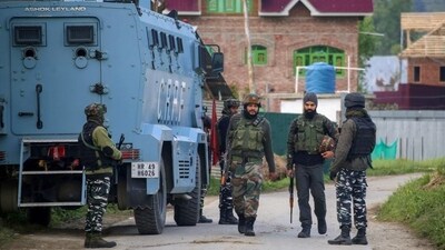 Security personnel deployed near an encounter site in Jammu and Kashmir. (File / PTI) Security personnel deployed near an encounter site in Jammu and Kashmir. (File / PTI)