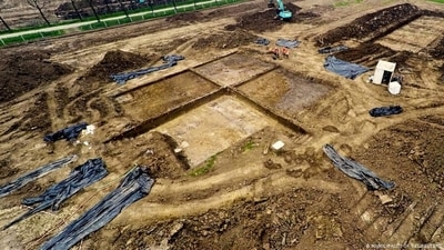 A view shows the 4,000-year-old Stonehenge-like sanctuary discovered in Tiel. (MUNICIPALITY OF TIEL/REUTERS) A view shows the 4,000-year-old Stonehenge-like sanctuary discovered in Tiel. (MUNICIPALITY OF TIEL/REUTERS)