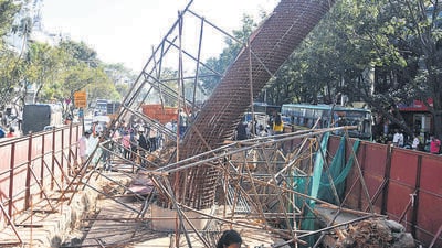 The police on Thursday submitted a 1,100-page charge sheet naming 11 engineers in a metro pillar’s collapse which occurred on January 10 in Bengaluru. (ANI) The police on Thursday submitted a 1,100-page charge sheet naming 11 engineers in a metro pillar’s collapse which occurred on January 10 in Bengaluru. (ANI)