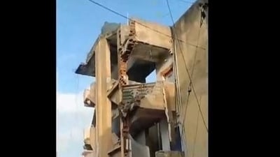 Building collapses in Gujarat's Jamnagar