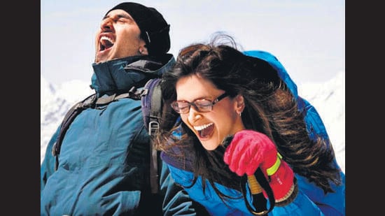 Deepika Padukone keeps falling for Ranbir’s character in Yeh Jawaani Hai Deewani, giving in to his toxic and selfish whims and fancies.