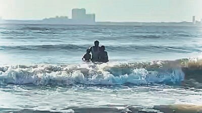 Constable saves two kids from drowning at Juhu beach