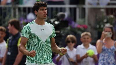 Spain's Carlos Alcaraz celebrates his straight sets win over US player Sebastian Korda. (AFP) Spain's Carlos Alcaraz celebrates his straight sets win over US player Sebastian Korda. (AFP)