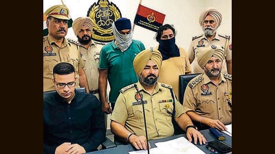 Two accused in custody of police in Ludhiana. (HT Photo) Two accused in custody of police in Ludhiana. (HT Photo)