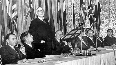 John Maynard Keynes addressing the Bretton Woods conference on Post War reconstruction and economic order, 1944. It was at this conference that the World Bank was conceived. (UIG via Getty Images) John Maynard Keynes addressing the Bretton Woods conference on Post War reconstruction and economic order, 1944. It was at this conference that the World Bank was conceived. (UIG via Getty Images)