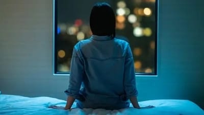 Physical symptoms: Loneliness can have physical manifestations such as headaches, fatigue, sleep disturbances, and a weakened immune system. These symptoms may arise due to the chronic stress and emotional toll of prolonged loneliness. (Unsplash) Physical symptoms: Loneliness can have physical manifestations such as headaches, fatigue, sleep disturbances, and a weakened immune system. These symptoms may arise due to the chronic stress and emotional toll of prolonged loneliness. (Unsplash)