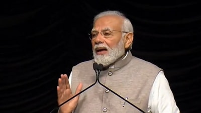 Prime Minister Narendra Modi addressing the Indian diaspora at Ronald Reagan Center.