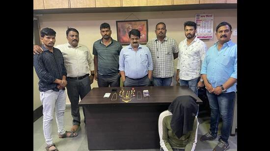 Man breaks into his own aunt’s home in Mumbra, held