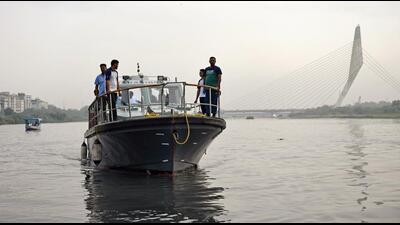 An Indian Navy boat moves from Signature Bridge to ITO barrage. The bridges covered under the plan include the Wazirabad bridge, the ISBT bridge near Kashmere Gate, the Old Iron Railway Bridge (Loha Pul), Geeta Colony bridge, Signature Bridge, ITO bridge, railway bridge downstream of ITO, Nizamuddin road bridge, DND flyway, and the Okhla barrage road bridge. (IANI) An Indian Navy boat moves from Signature Bridge to ITO barrage. The bridges covered under the plan include the Wazirabad bridge, the ISBT bridge near Kashmere Gate, the Old Iron Railway Bridge (Loha Pul), Geeta Colony bridge, Signature Bridge, ITO bridge, railway bridge downstream of ITO, Nizamuddin road bridge, DND flyway, and the Okhla barrage road bridge. (IANI)