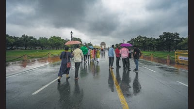 Dark cloud over Kartavya Path on a rainy morning in New Delhi on Sunday. (Raj K Raj/HT Photo) Dark cloud over Kartavya Path on a rainy morning in New Delhi on Sunday. (Raj K Raj/HT Photo)