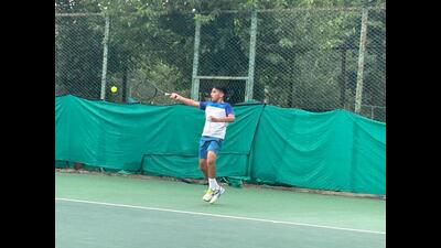 In the boys’ under-14 singles final qualifying round, top seed Aryaveer Sharma defeated Shubh Bhumbri in 6-2, 6-2 straight sets (HT Photo)