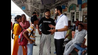 Railways collect  ₹1.6 crore from ticketless travellers in Ludhiana (HT Photo)