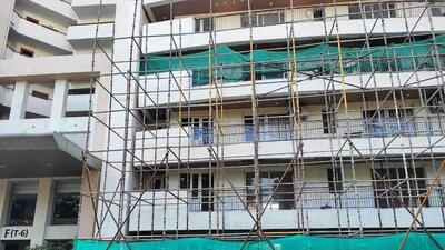 Chintels: Balcony in Tower F flat sags Chintels: Balcony in Tower F flat sags