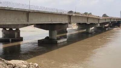A span of an under-construction bridge over Mechi River on NH-327 E had collapsed. (HT Photo) A span of an under-construction bridge over Mechi River on NH-327 E had collapsed. (HT Photo)
