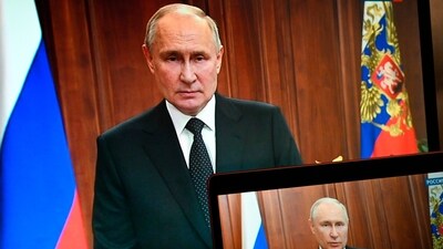 Russian President Vladimir Putin is seen on monitors as he addresses the nation after Yevgeny Prigozhin, the owner of the Wagner Group military company, called for armed rebellion and reached the southern city of Rostov-on-Don with his troops, in Moscow, Russia, June 24. (AP) Russian President Vladimir Putin is seen on monitors as he addresses the nation after Yevgeny Prigozhin, the owner of the Wagner Group military company, called for armed rebellion and reached the southern city of Rostov-on-Don with his troops, in Moscow, Russia, June 24. (AP)