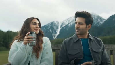 Satyaprem Ki Katha song Pasoori Nu: Kiara Advani and Kartik Aaryan in the music video. Satyaprem Ki Katha song Pasoori Nu: Kiara Advani and Kartik Aaryan in the music video.