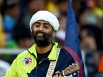 Arijit Singh seems to be replying to people on Twitter about Pasoori. Arijit Singh seems to be replying to people on Twitter about Pasoori.
